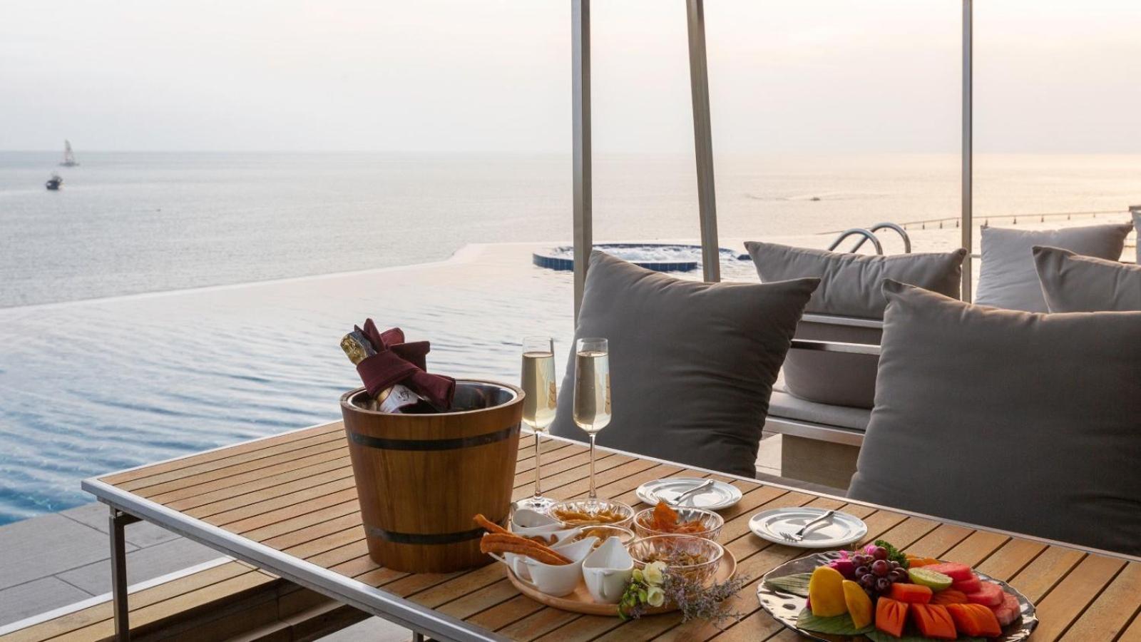 Villa Thousand Cliffs Nai Harn 외부 사진